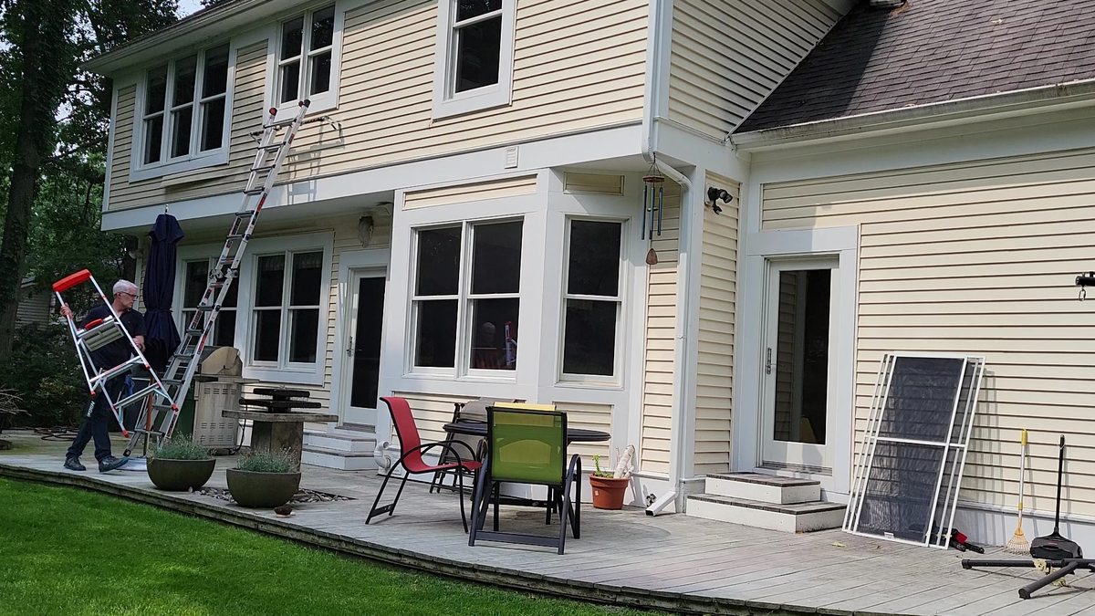 Exterior window cleaning